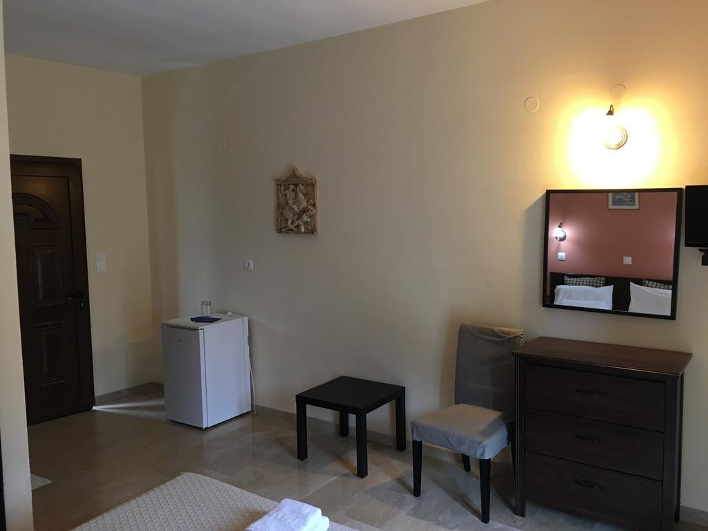 Pension Skala Agios Matthaios  Экстерьер фото